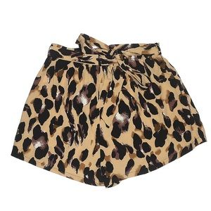 Cute and stretchy leopard shorts with tie waistband